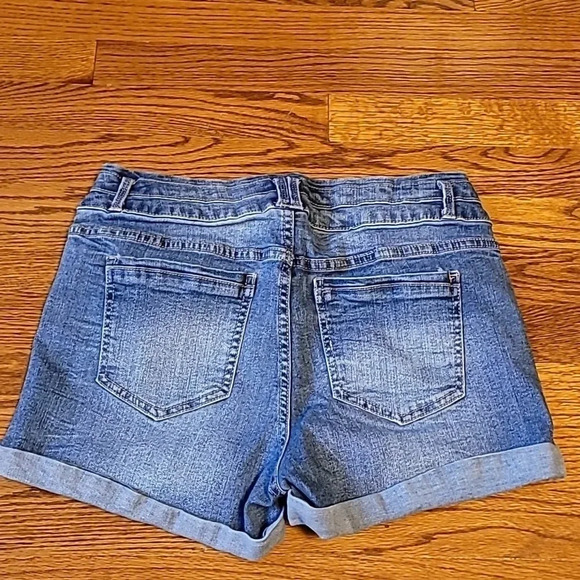 Jean Shorts - Picture 2 of 3